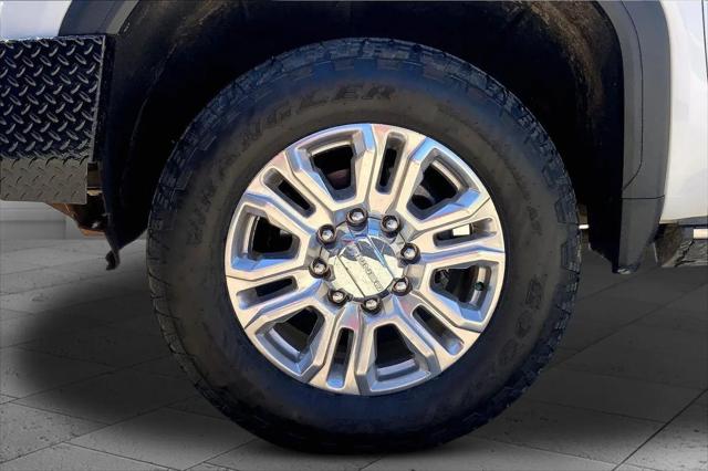 2022 GMC Sierra 2500HD 4WD Crew Cab Standard Bed Denali