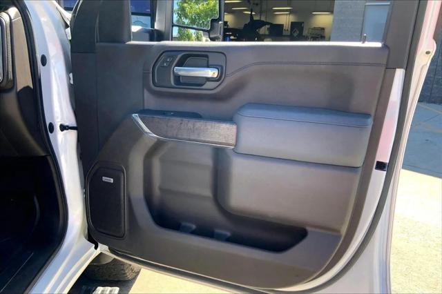 2022 GMC Sierra 2500HD 4WD Crew Cab Standard Bed Denali