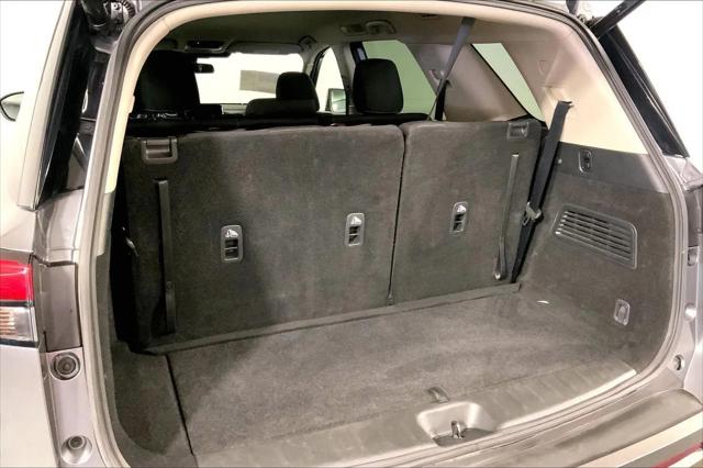 2025 Nissan Pathfinder SV 4WD