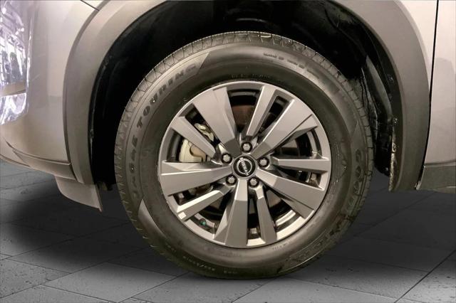 2025 Nissan Pathfinder SV 4WD