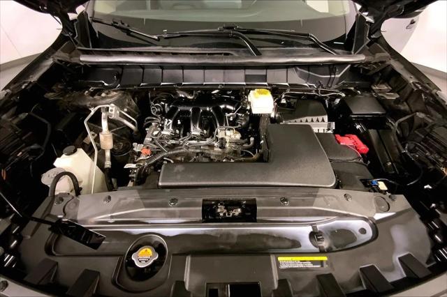 2025 Nissan Pathfinder SV 4WD