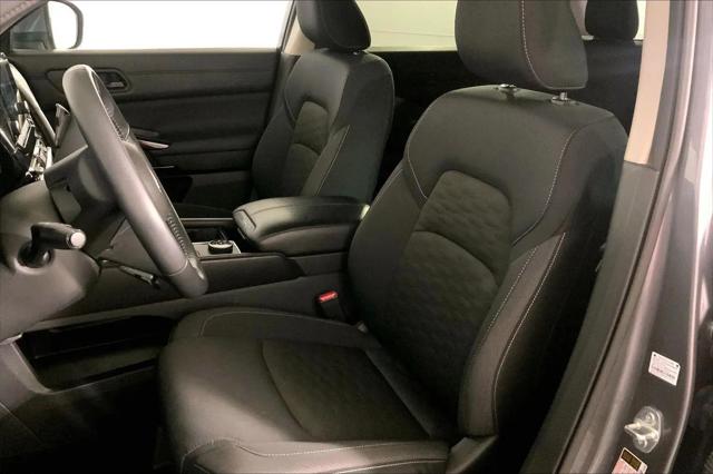 2025 Nissan Pathfinder SV 4WD