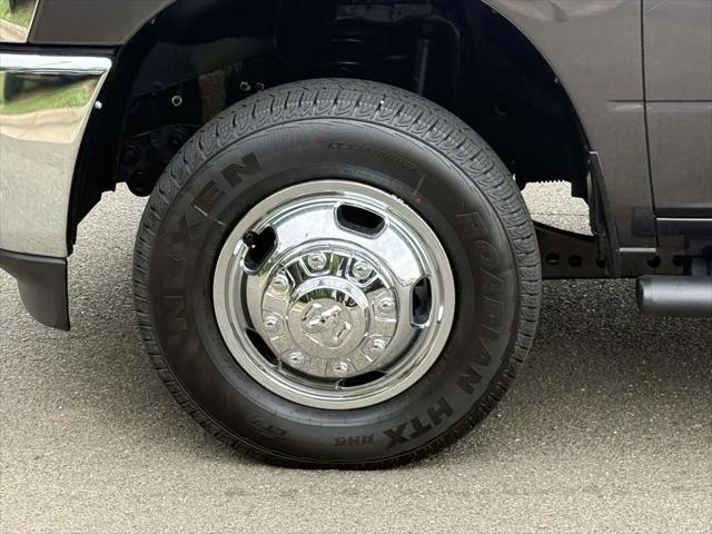 2026 Ram 3500 Tradesman Crew Cab 4x4 8 Box