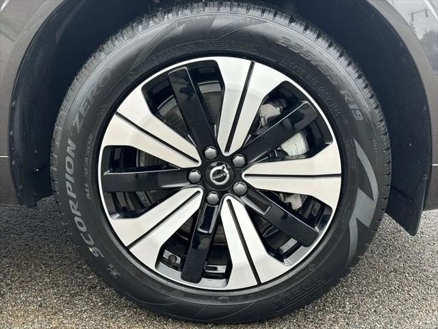 2025 Volvo XC60 Plug-In Hybrid Plus, T8 AWD Electric/Gasoline, Dark