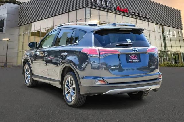 2018 Toyota RAV4 Hybrid LE