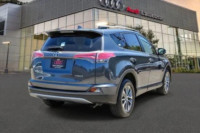 2018 Toyota RAV4 Hybrid LE