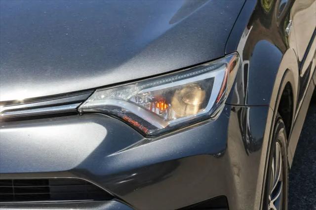 2018 Toyota RAV4 Hybrid LE