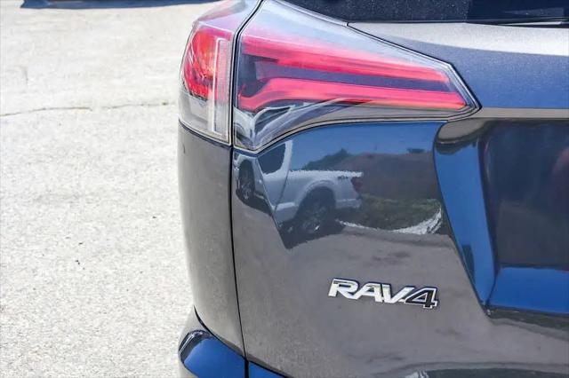 2018 Toyota RAV4 Hybrid LE
