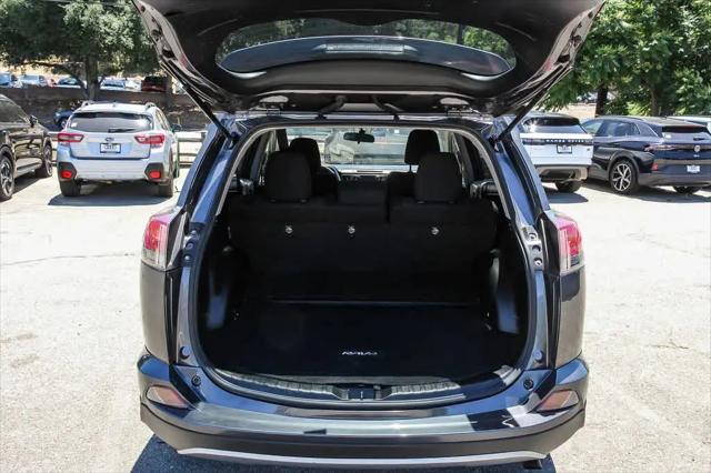 2018 Toyota RAV4 Hybrid LE