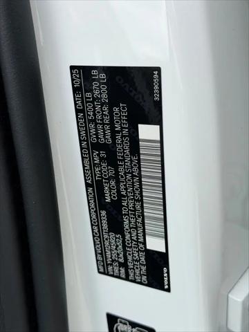 2026 Volvo XC60 B5 Plus