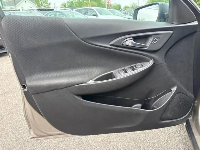 2022 Chevrolet Malibu FWD LT