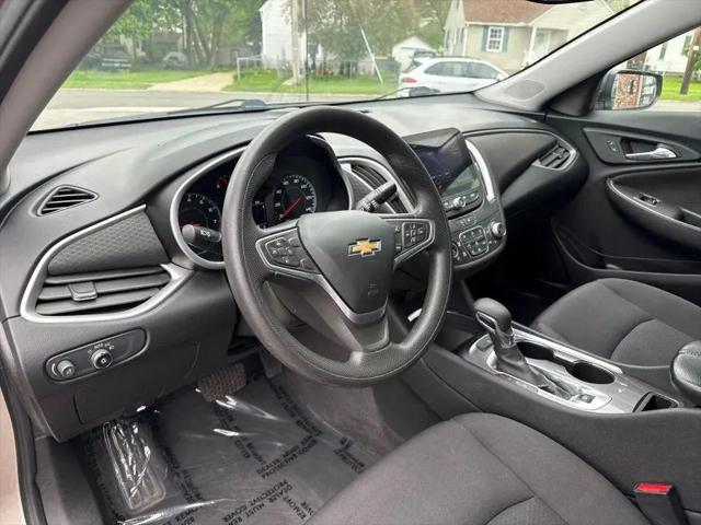 2022 Chevrolet Malibu FWD LT