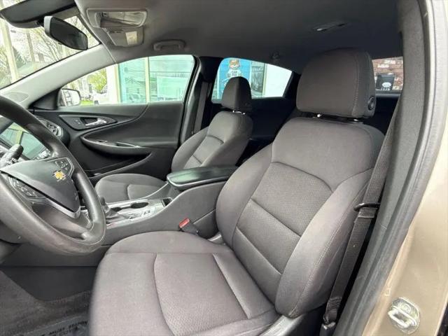 2022 Chevrolet Malibu FWD LT