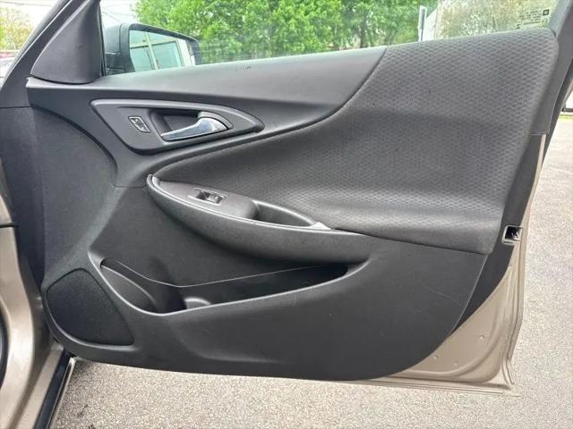 2022 Chevrolet Malibu FWD LT