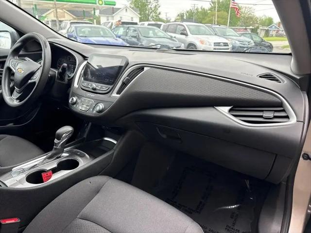 2022 Chevrolet Malibu FWD LT