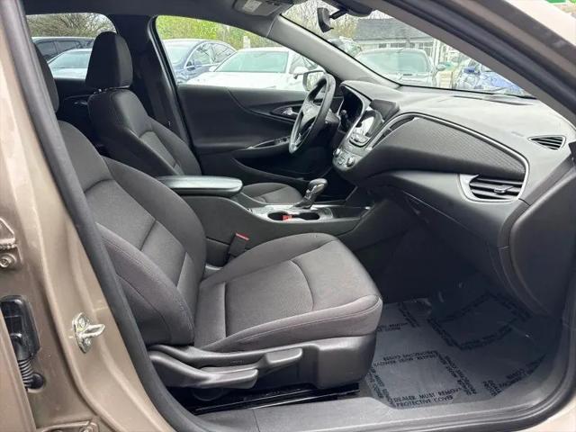 2022 Chevrolet Malibu FWD LT