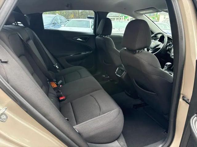 2022 Chevrolet Malibu FWD LT