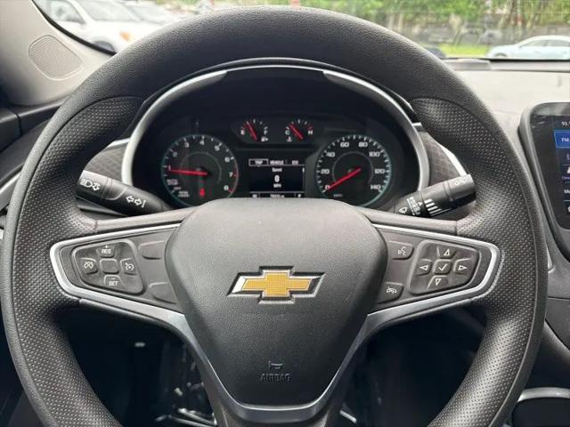 2022 Chevrolet Malibu FWD LT