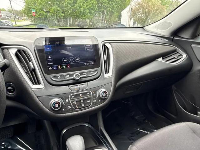 2022 Chevrolet Malibu FWD LT