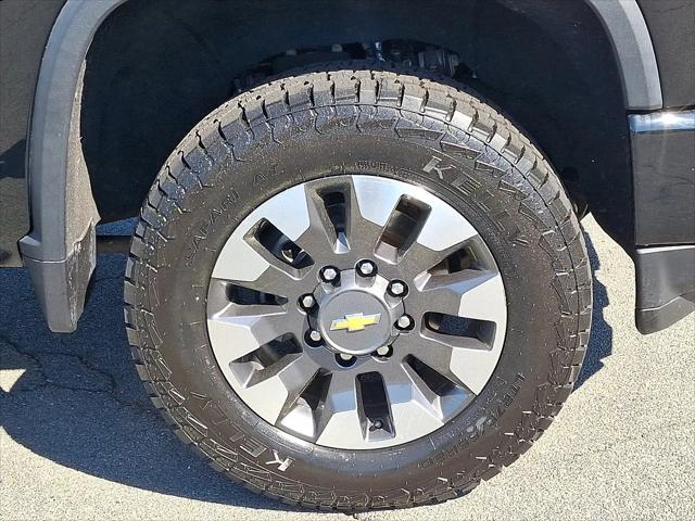 2021 Chevrolet Silverado 2500HD 4WD Crew Cab Standard Bed Custom