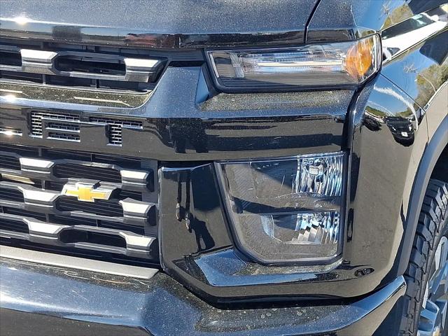 2021 Chevrolet Silverado 2500HD 4WD Crew Cab Standard Bed Custom