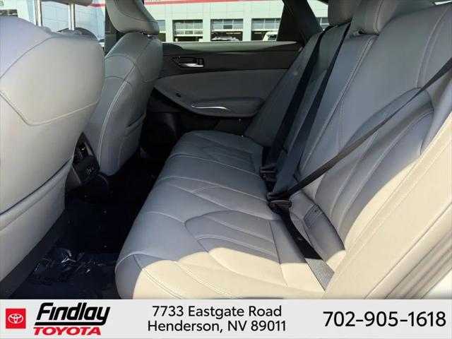 2022 Toyota Avalon XLE Hybrid