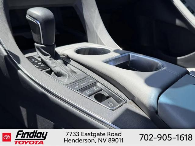 2022 Toyota Avalon XLE Hybrid