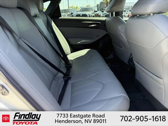 2022 Toyota Avalon XLE Hybrid