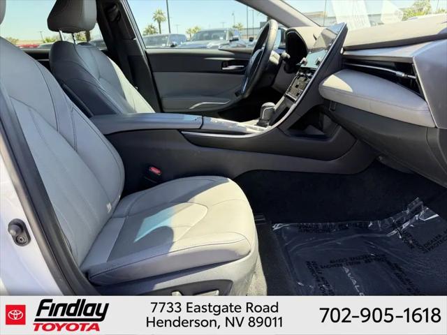 2022 Toyota Avalon XLE Hybrid
