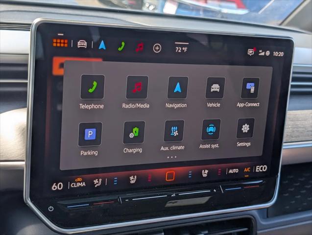 2025 Volkswagen ID. Buzz Pro S Plus with 4MOTION