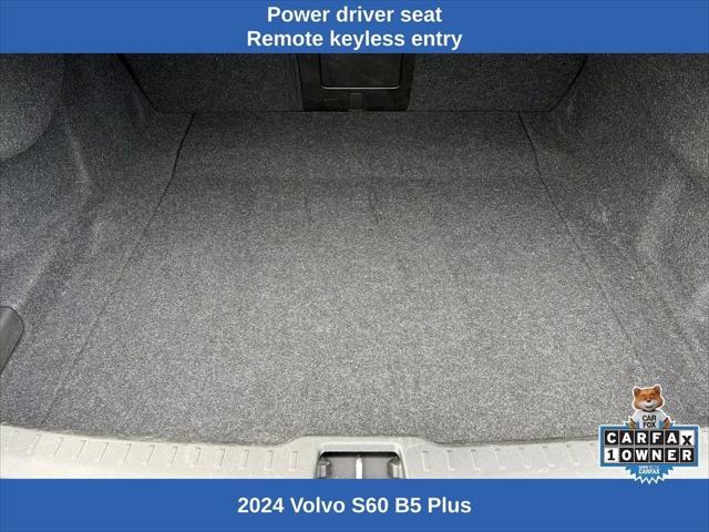 2024 Volvo S60 B5 Plus Dark Theme