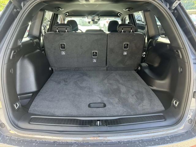 2025 Jeep Grand Cherokee Laredo 4x4
