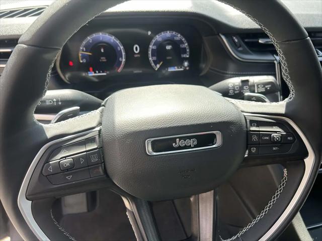 2025 Jeep Grand Cherokee Laredo 4x4