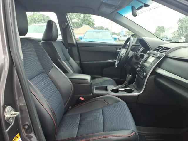 2015 Toyota Camry SE