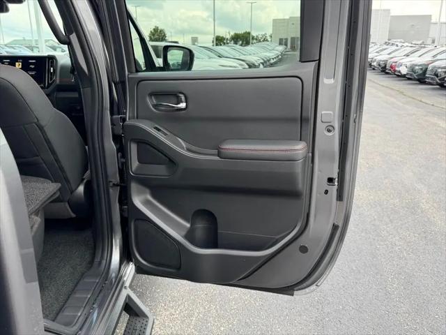 2025 Nissan Frontier Crew Cab PRO-4X 4x4
