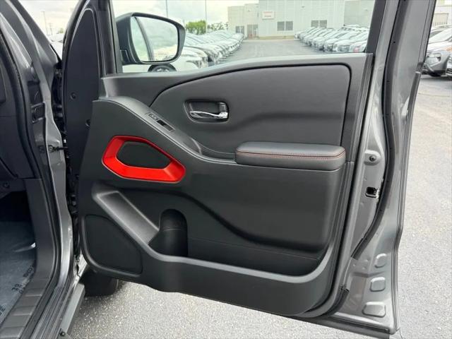 2025 Nissan Frontier Crew Cab PRO-4X 4x4
