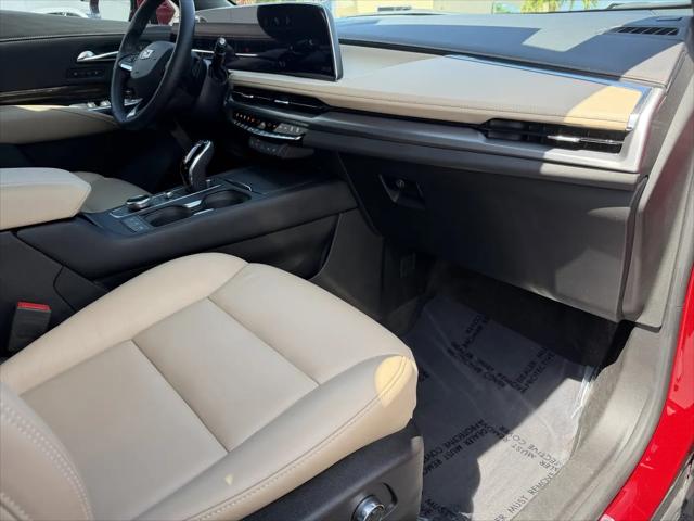 2024 Cadillac XT4 FWD Premium Luxury
