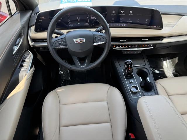 2024 Cadillac XT4 FWD Premium Luxury