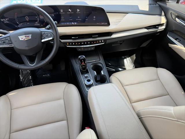 2024 Cadillac XT4 FWD Premium Luxury