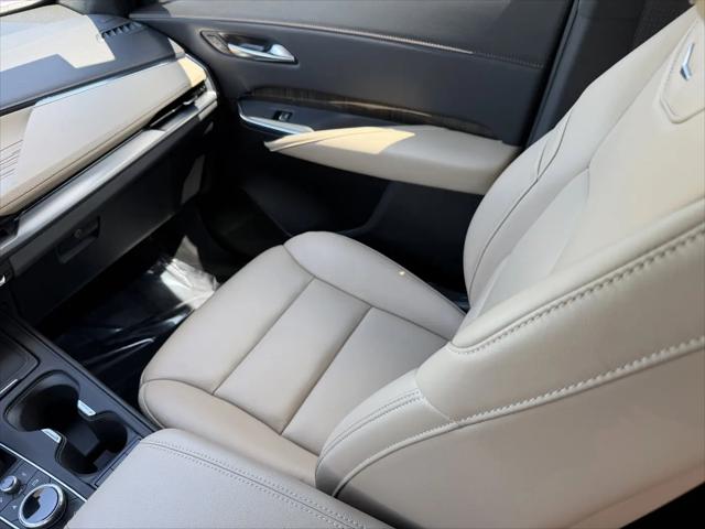 2024 Cadillac XT4 FWD Premium Luxury