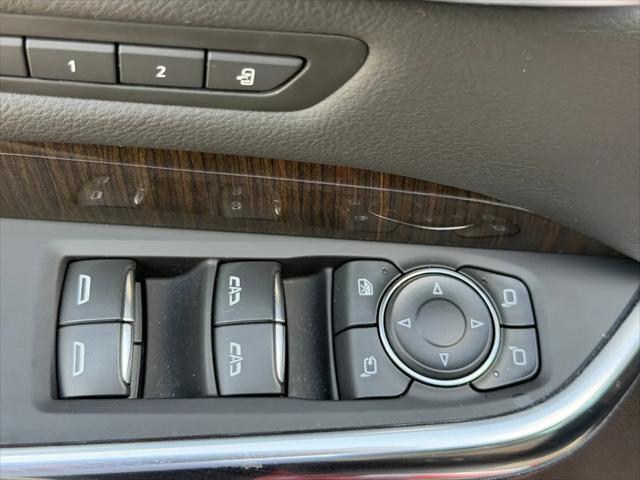 2024 Cadillac XT4 FWD Premium Luxury