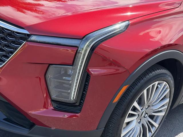 2024 Cadillac XT4 FWD Premium Luxury