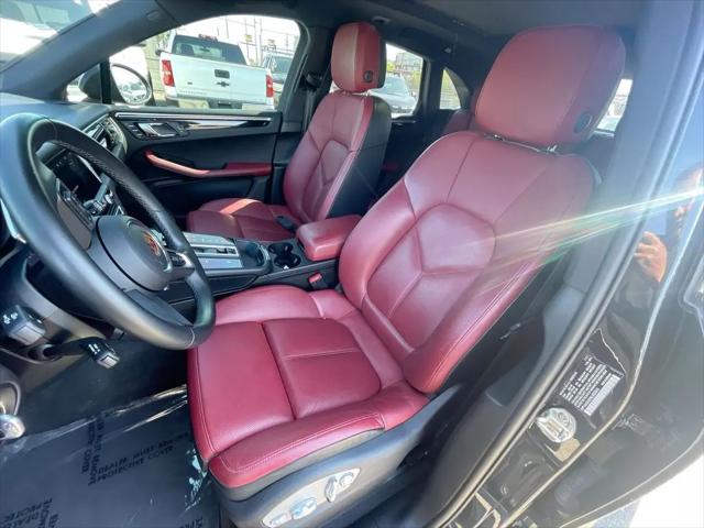 2022 Porsche Macan Macan
