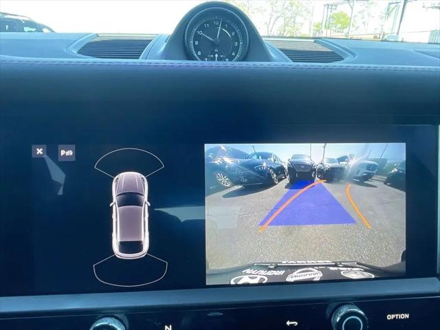 2022 Porsche Macan Macan