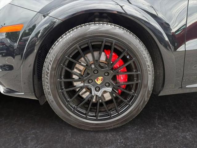 2023 Porsche Cayenne GTS