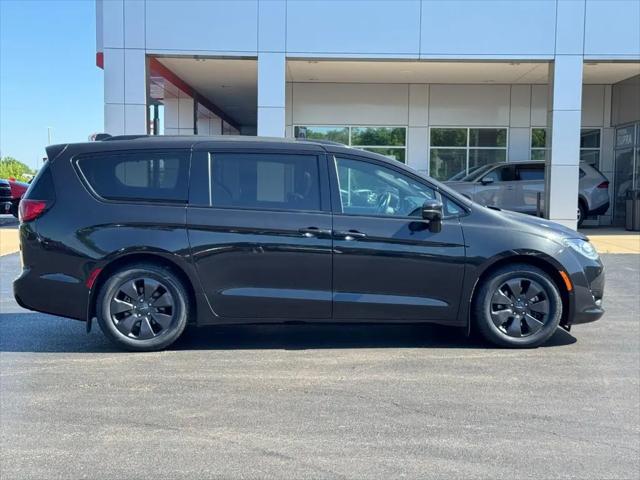 2020 Chrysler Pacifica Hybrid Limited