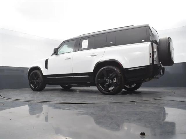 2023 Land Rover Defender 130 X-Dynamic SE