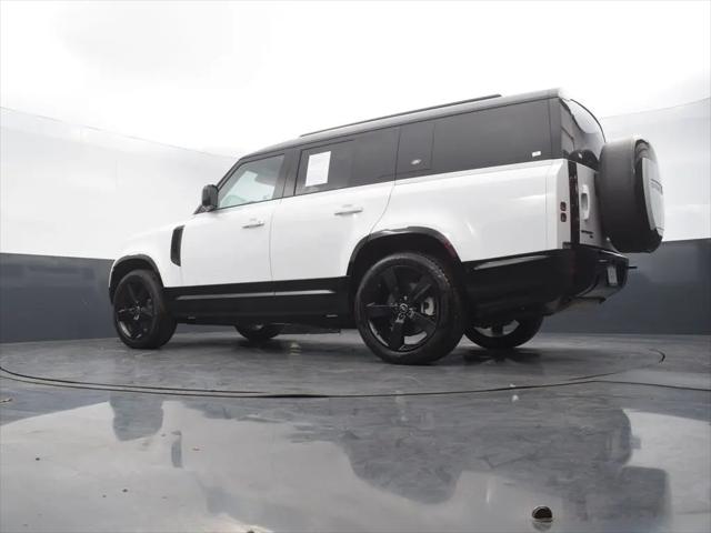 2023 Land Rover Defender 130 X-Dynamic SE