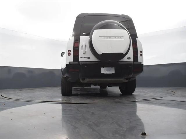 2023 Land Rover Defender 130 X-Dynamic SE