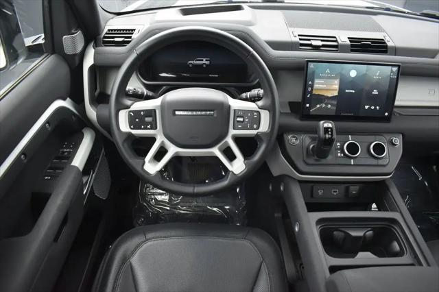 2023 Land Rover Defender 130 X-Dynamic SE